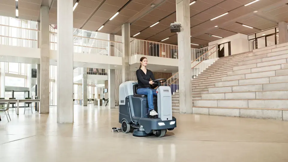 Nilfisk SC3500 zemin temizlik makinesi